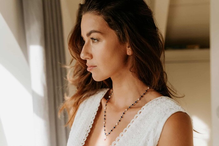 NÁHRDELNÍK BOHYNĚ ISIS